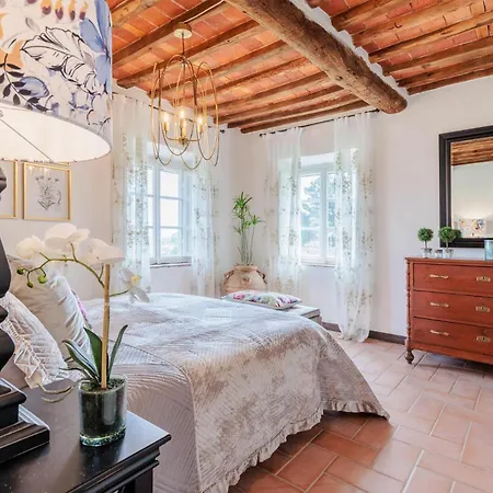 Villa Aperitivo, Romantic And Panoramic Stone Farm