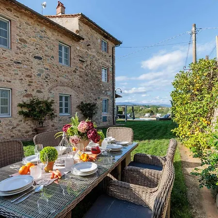Aperitivo, Romantic And Panoramic Stone Farm Villa Capannori